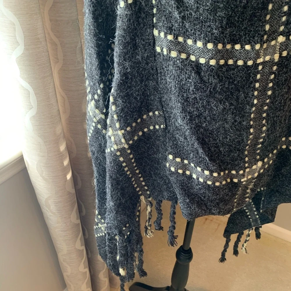Grey and Cream Wool Tassel‎ Poncho, Size One Size